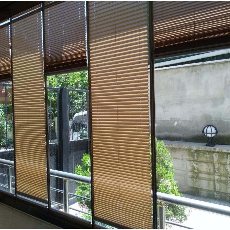 Plicell Cam Balkon Perdesi